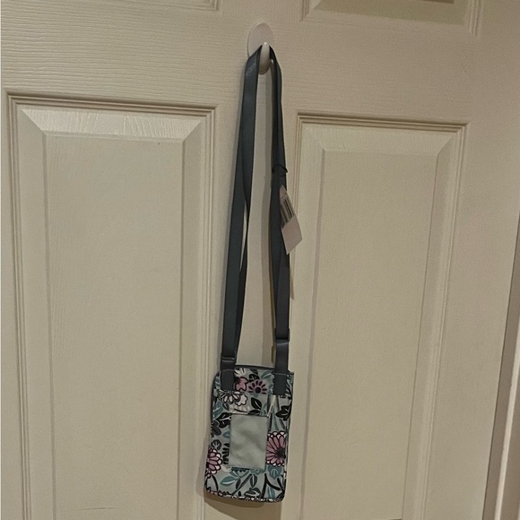 Vera Bradley RDIF protected smartphone wallet. NWT - Picture 3 of 3